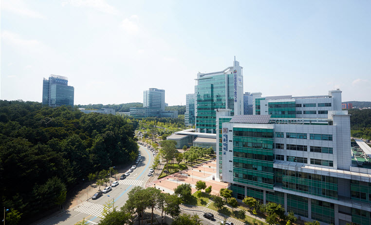 서울대학교 융합과학기술대학원과 차세대융합기술연구원이 위치한 경기도 수원의 광교캠퍼스