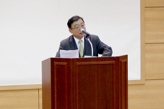 환영사하는 오연천 총장
