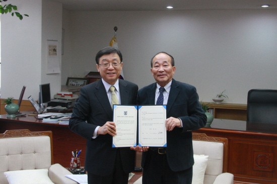 오연천 총장과 천문우 학장