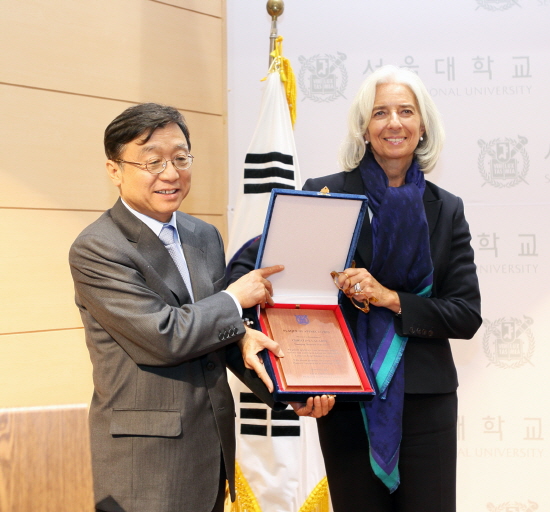 오연천 총장과 Christine Lagarde IMF 총재