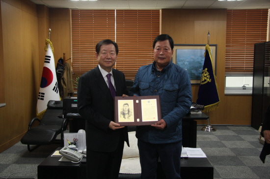 성낙인 총장과 박병주 대표