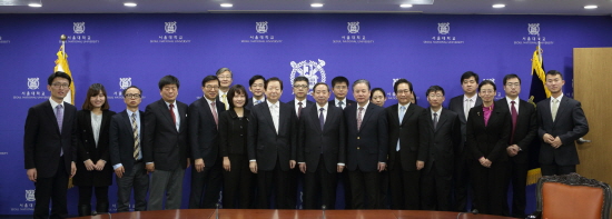 서울대학교를 찾은 중국 교육부 방문단