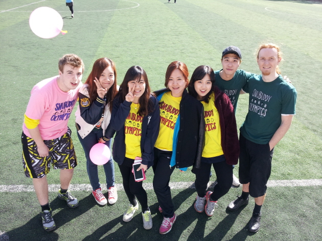 학기마다 개최되는 ‘스누버디 올림픽’. 축구, 달리기, 레크레이션 등 다양한 활동이 마련되어 있다