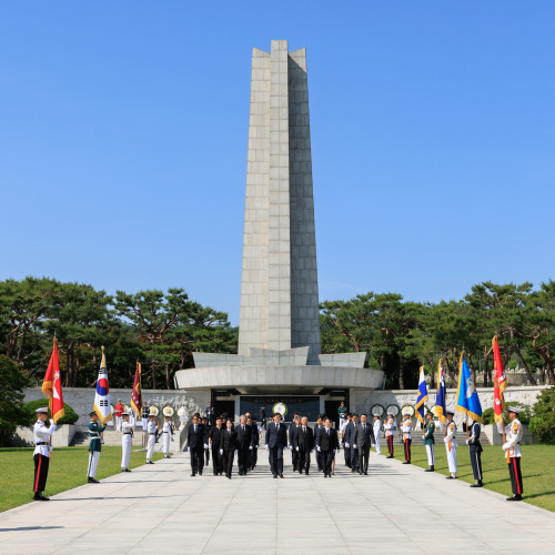 전몰동문, 순국선열 그리고 호국영령의 숭고한 희생정신을 기립니다.